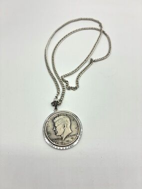 Vintage 1972 Kennedy Half Dollar Pendant Necklace Silver Tone Chain